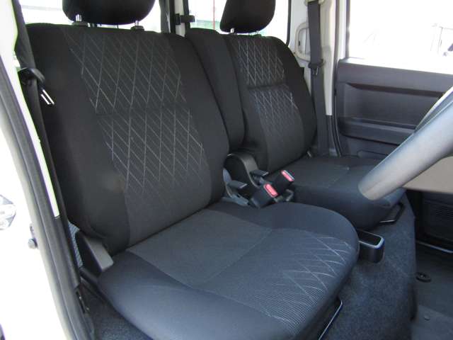 Daihatsu Atrai 7