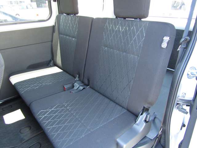 Daihatsu Atrai 9