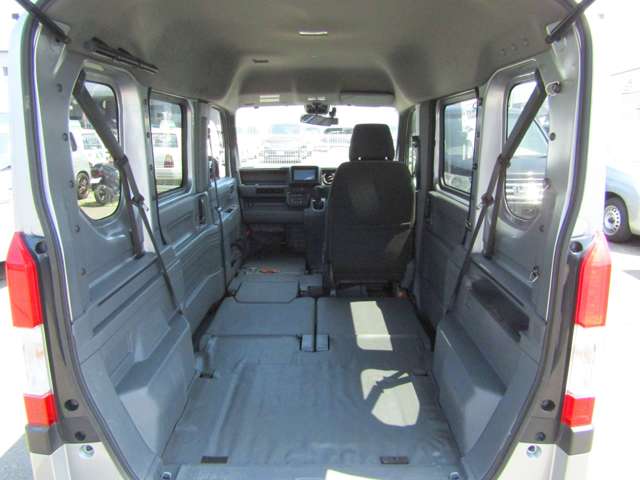 Honda N-VAN 11