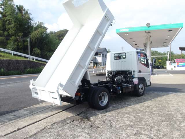 Mitsubishi Fuso Canter 4
