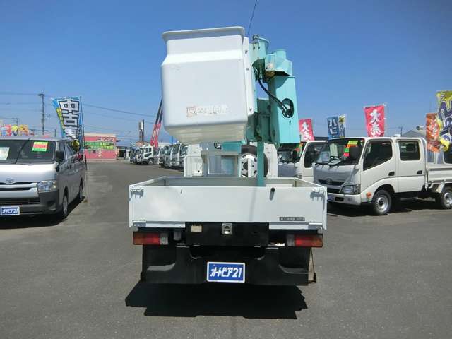 Hino Dutro 5