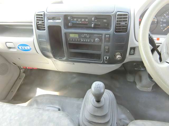 Hino Dutro 10