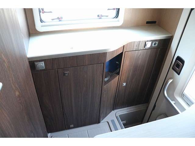 Toyota Camroad 8