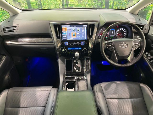 Toyota Alphard 2