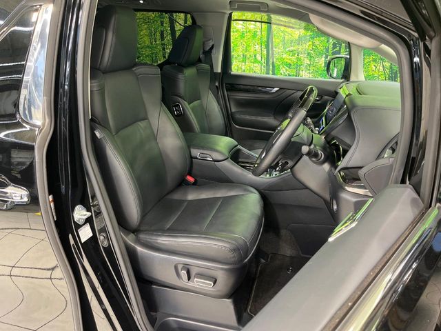 Toyota Alphard 8