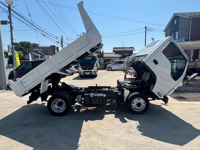 Isuzu Elf 12