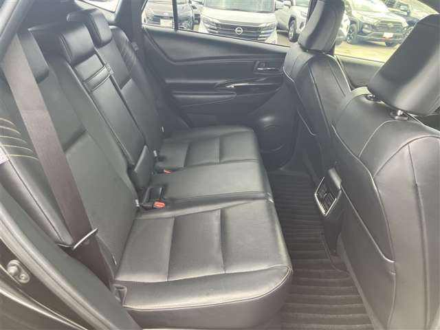 Toyota Harrier 9