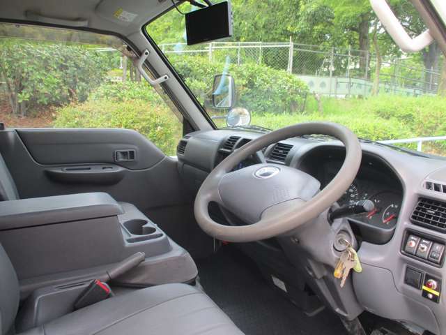 Mazda Bongo Truck 2