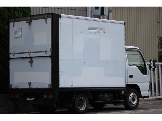 Isuzu Elf 10