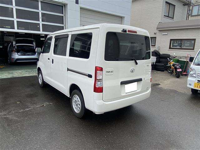 Toyota Town Ace Van 11