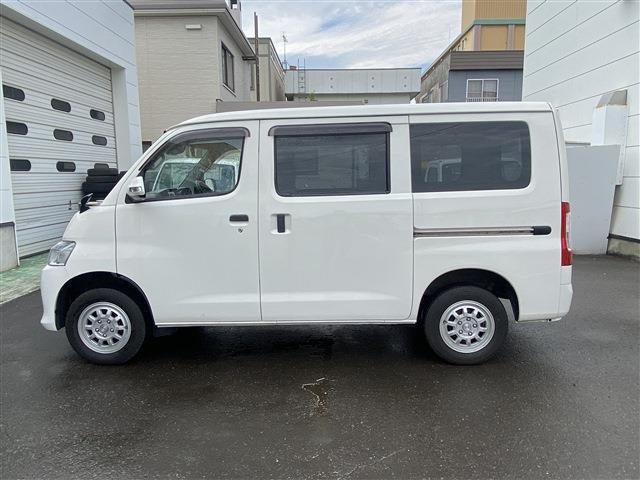 Toyota Town Ace Van 8