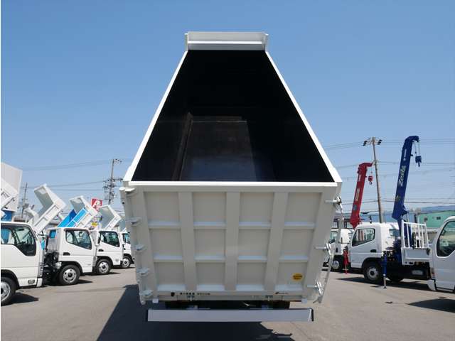 Mitsubishi Fuso Super Great 12