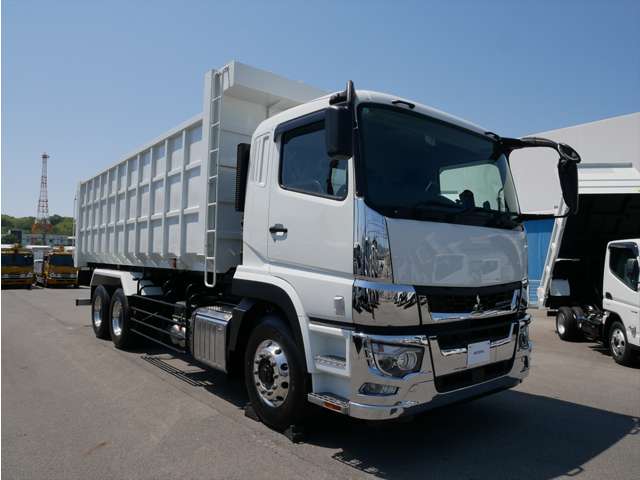 Mitsubishi Fuso Super Great 4