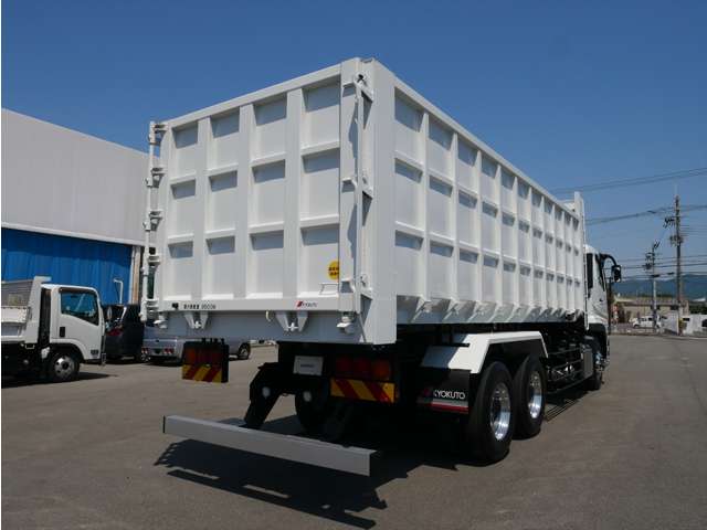 Mitsubishi Fuso Super Great 6