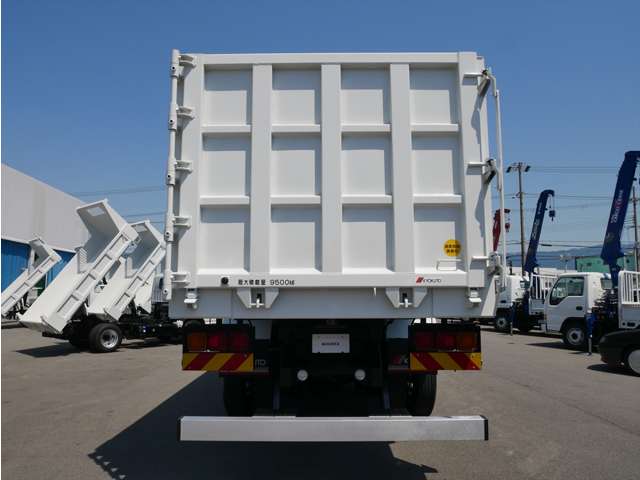 Mitsubishi Fuso Super Great 7