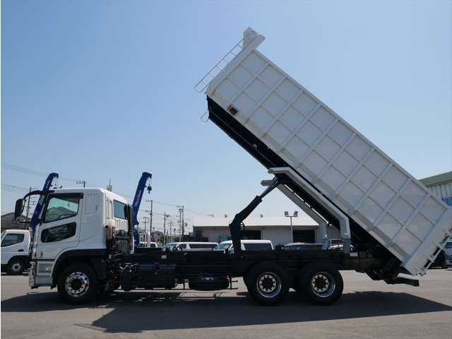 Mitsubishi Fuso Super Great 10