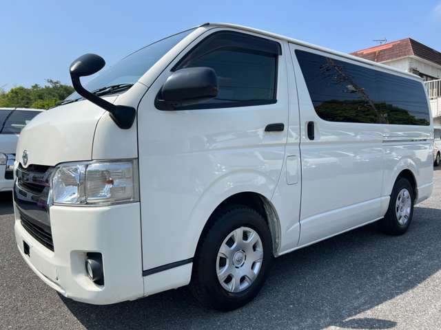 Toyota Hiace Van 7