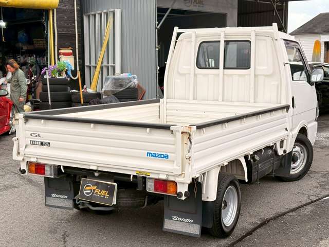 Mazda Bongo Truck 4