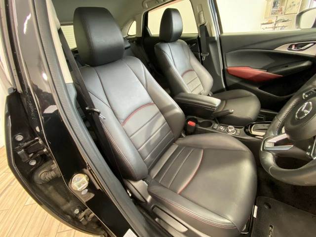 Mazda CX-3 11