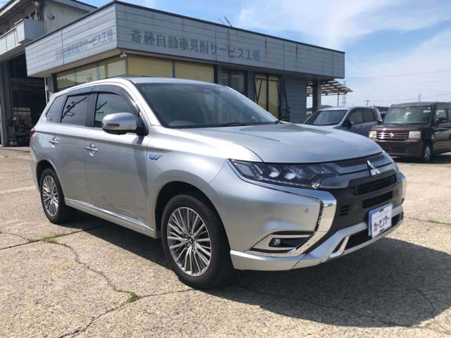Mitsubishi Outlander PHEV 11