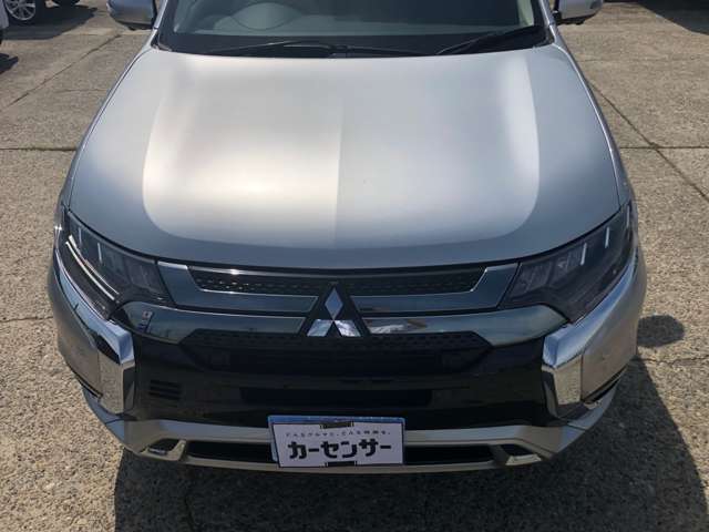 Mitsubishi Outlander PHEV 12