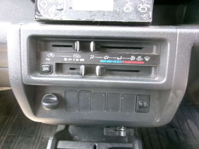 Daihatsu Hijet Truck 12