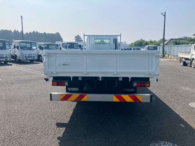 Mitsubishi Fuso Canter 6