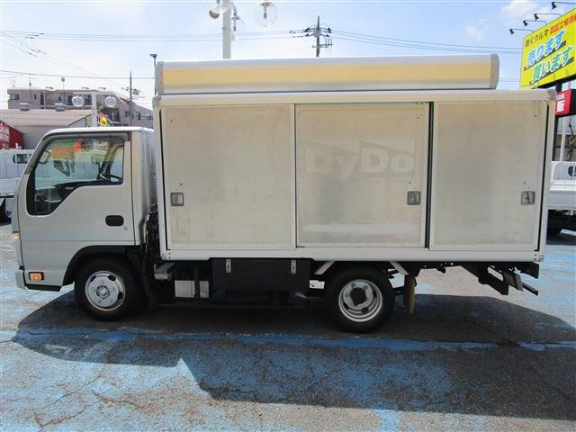 Isuzu Elf 4