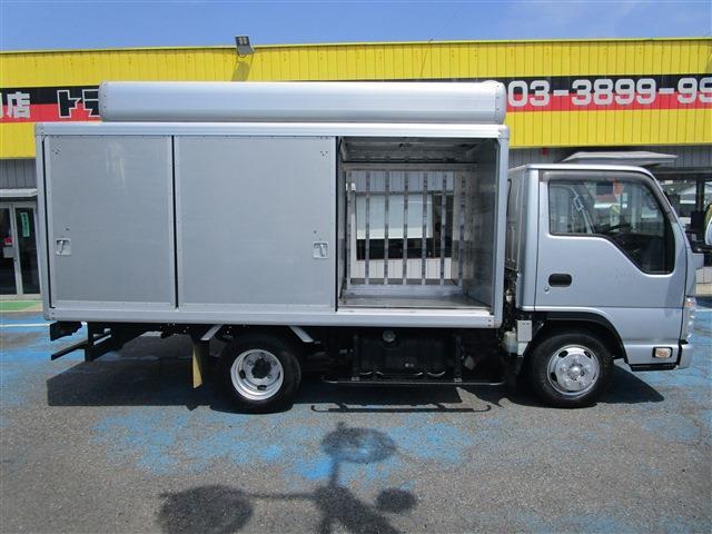 Isuzu Elf 6