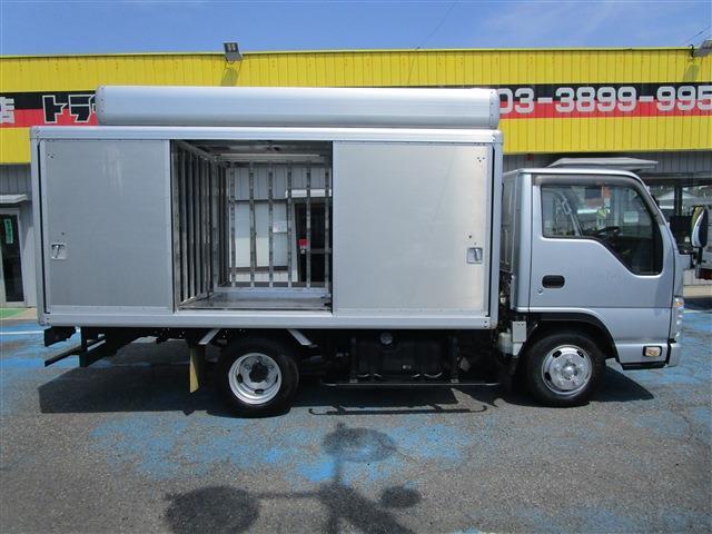 Isuzu Elf 7
