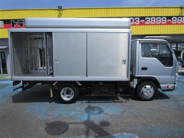 Isuzu Elf 8