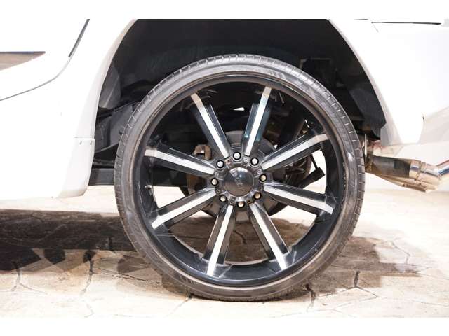 Hummer H2 12