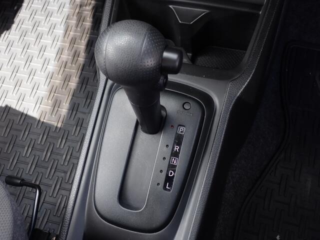 Nissan AD 11