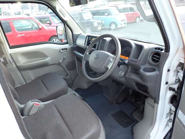 Nissan NV100 Clipper 7