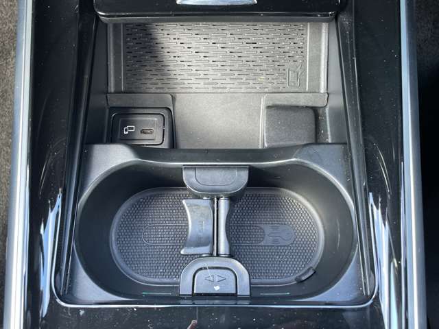 Mercedes-Benz GLB 12