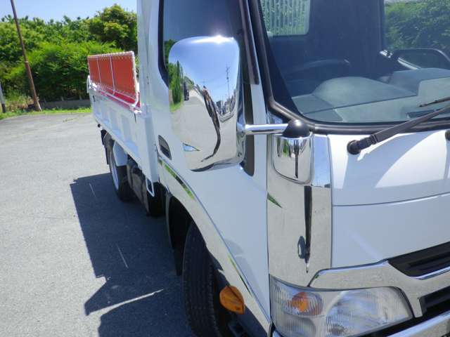 Hino Dutro 11