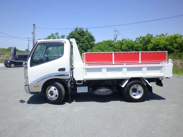 Hino Dutro 2