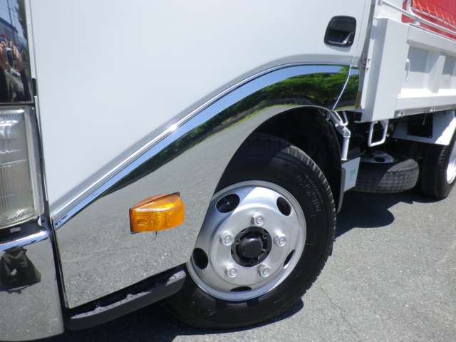 Hino Dutro 5