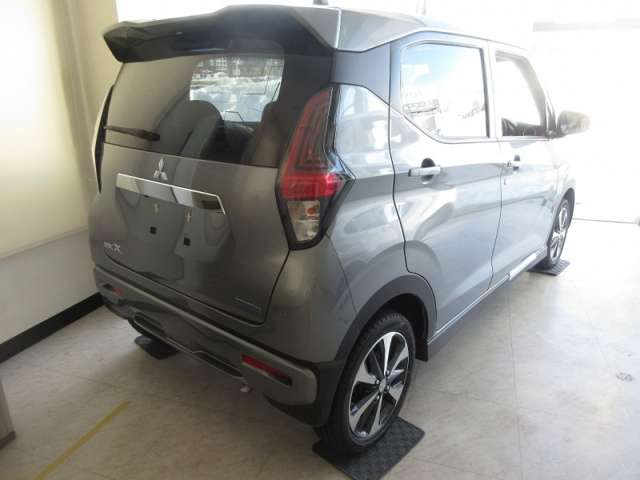 Mitsubishi eK X 10
