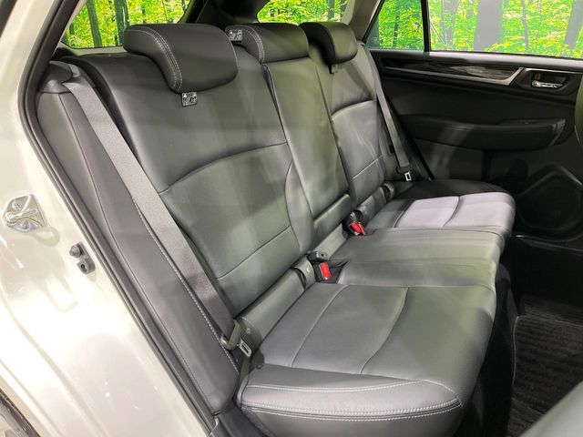 Subaru Legacy Outback 10