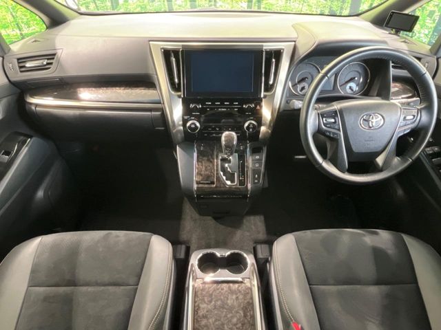Toyota Alphard 2