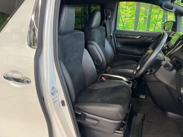 Toyota Alphard 8
