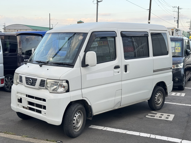 Nissan NV100 Clipper 11