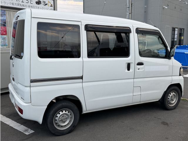 Nissan NV100 Clipper 12