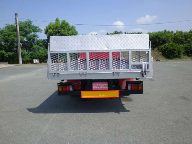 Isuzu Elf 12