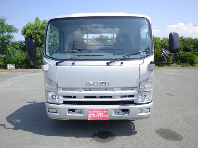 Isuzu Elf 4