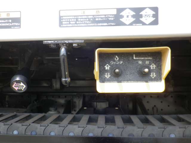 Isuzu Elf 7