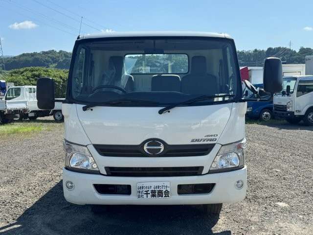 Hino Dutro 2