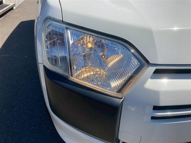 Toyota Succeed Van 4