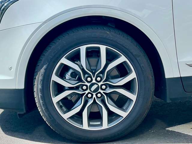 Cadillac XT5 10